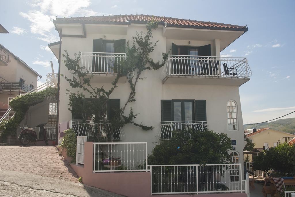 Apartments Vongula Trogir Exterior foto