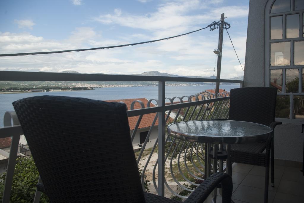 Apartments Vongula Trogir Exterior foto